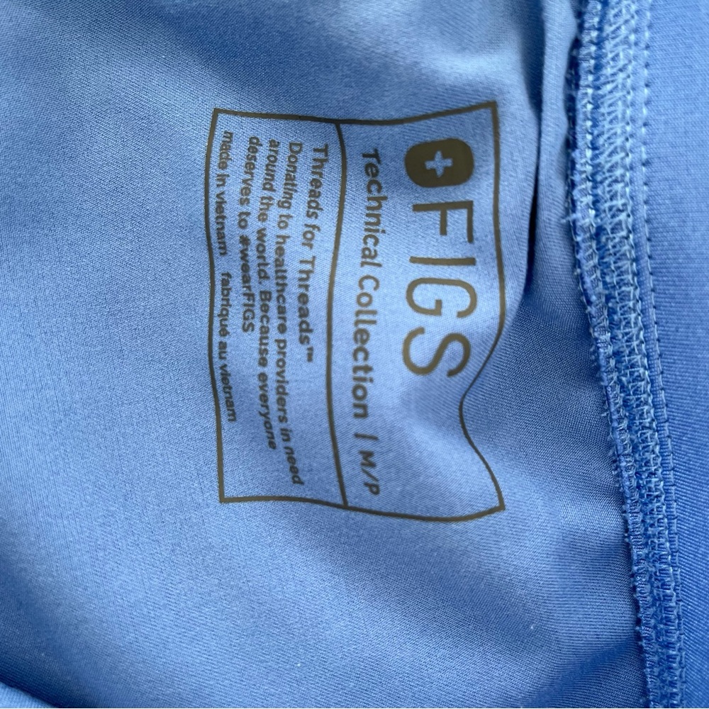 Figs Women's Straight-Leg Scrub Pants in Sky Blue with Cream Drawstring